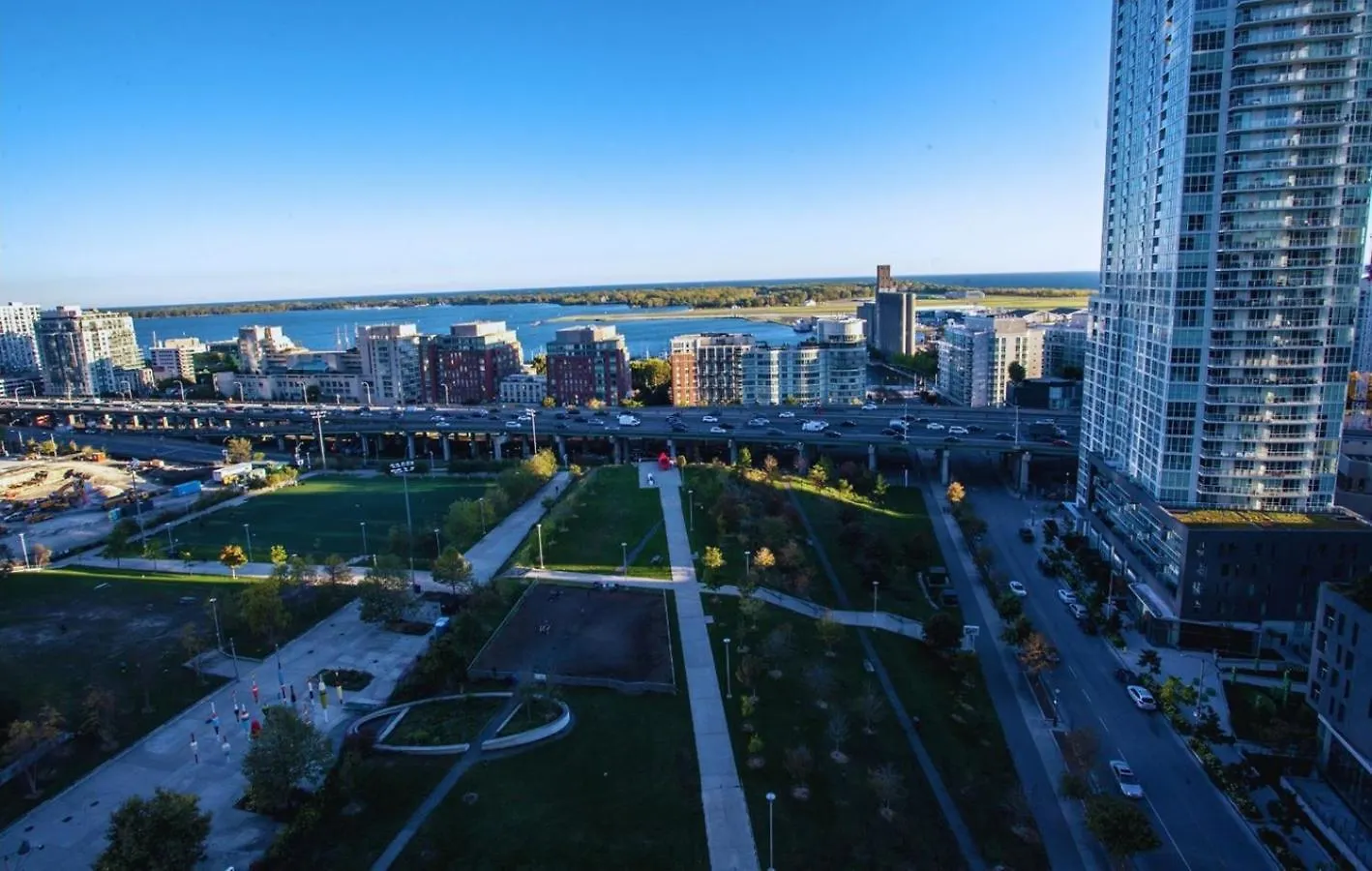 Stunning 2 Bdrms With Lake View トロント アパート